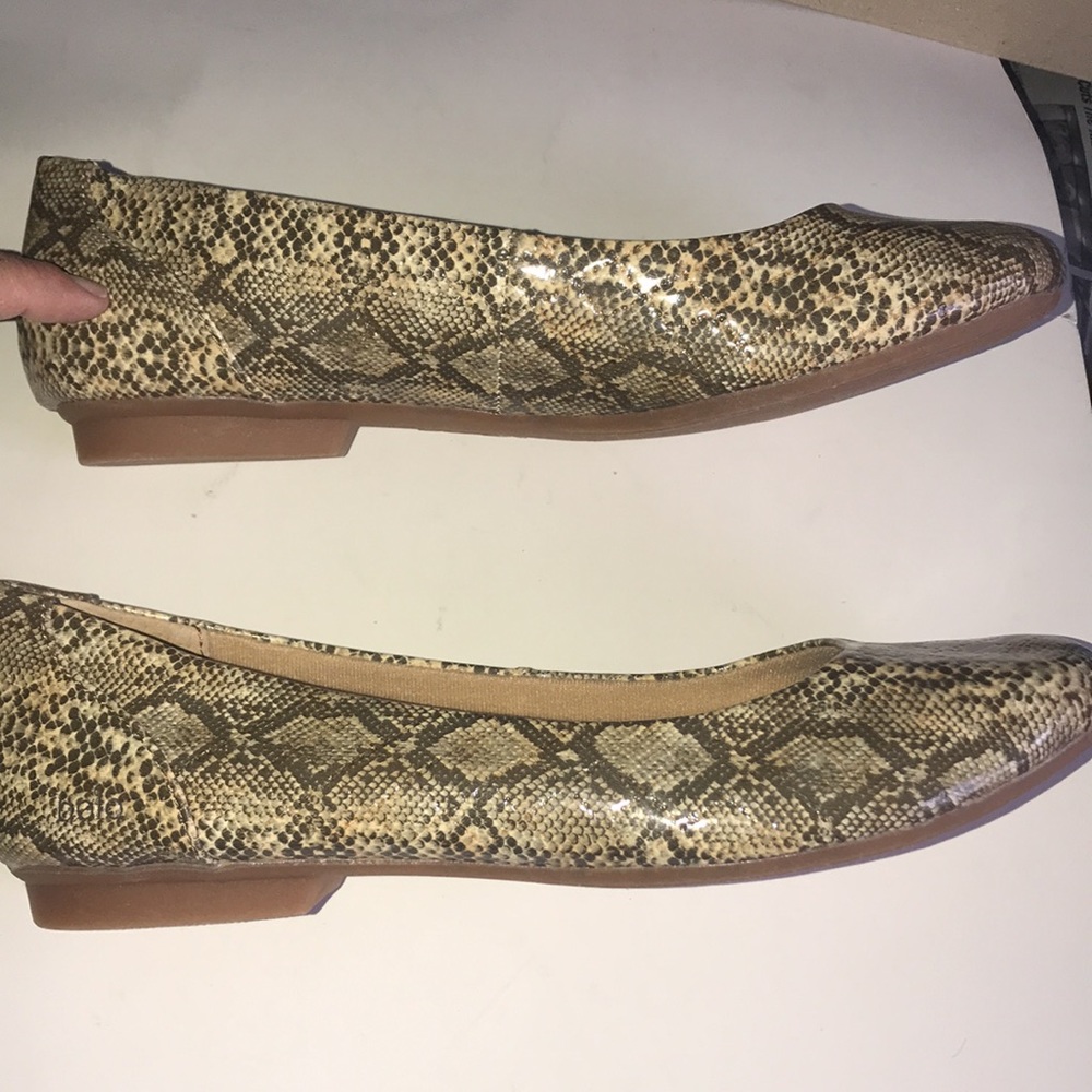 NIB Women’s BOLO Flats - Picture 2 of 8